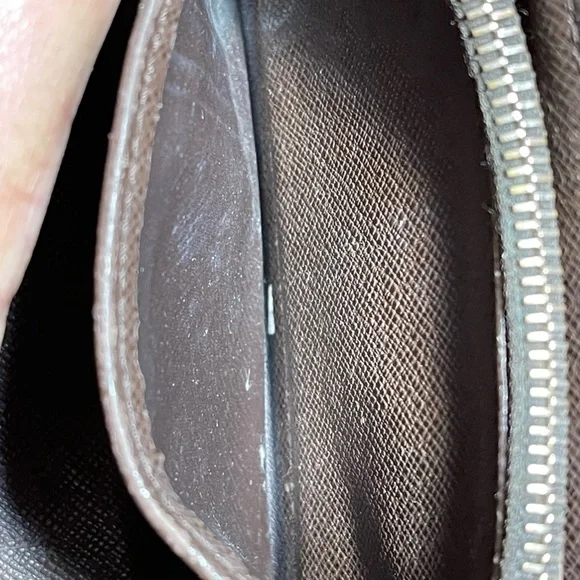 Louis Vuitton Damier Ebene Alexandra Wallet - Picture 11 of 15